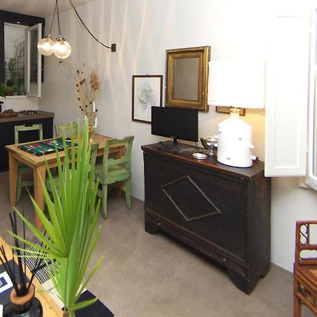 Appartamento Centro Citta Quartiere Oltrarno Con Una Camera Da Letto Florence Buitenkant foto